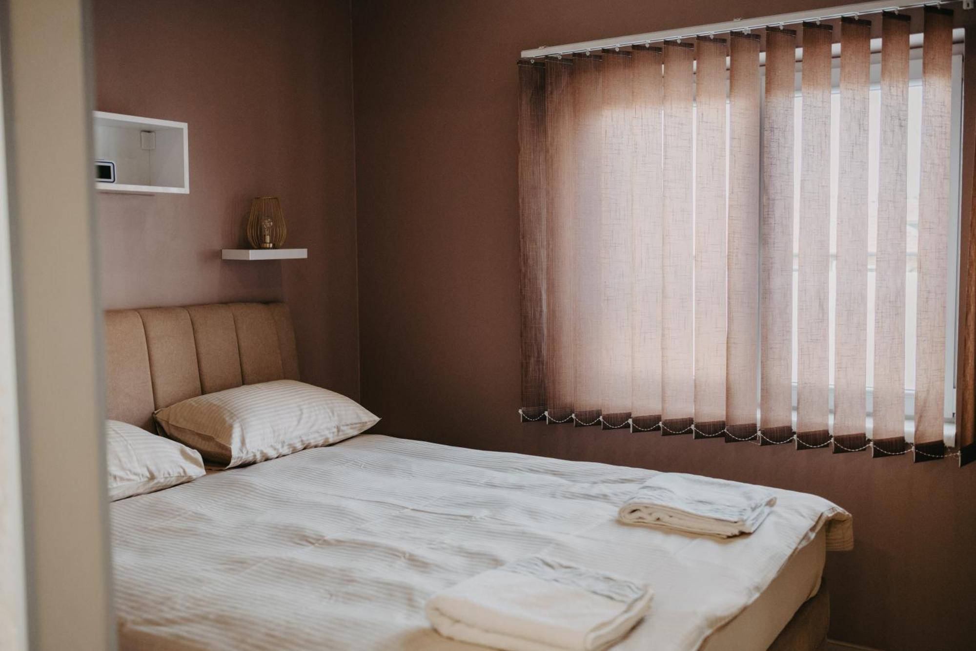 Bed and Breakfast Prenociste Park Modrica Esterno foto