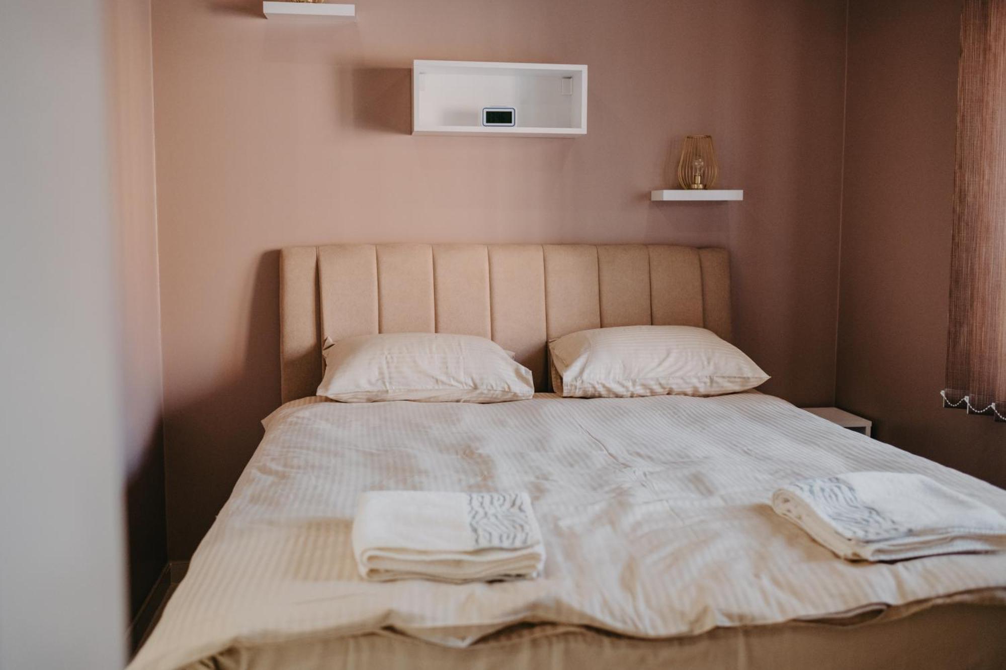 Bed and Breakfast Prenociste Park Modrica Esterno foto