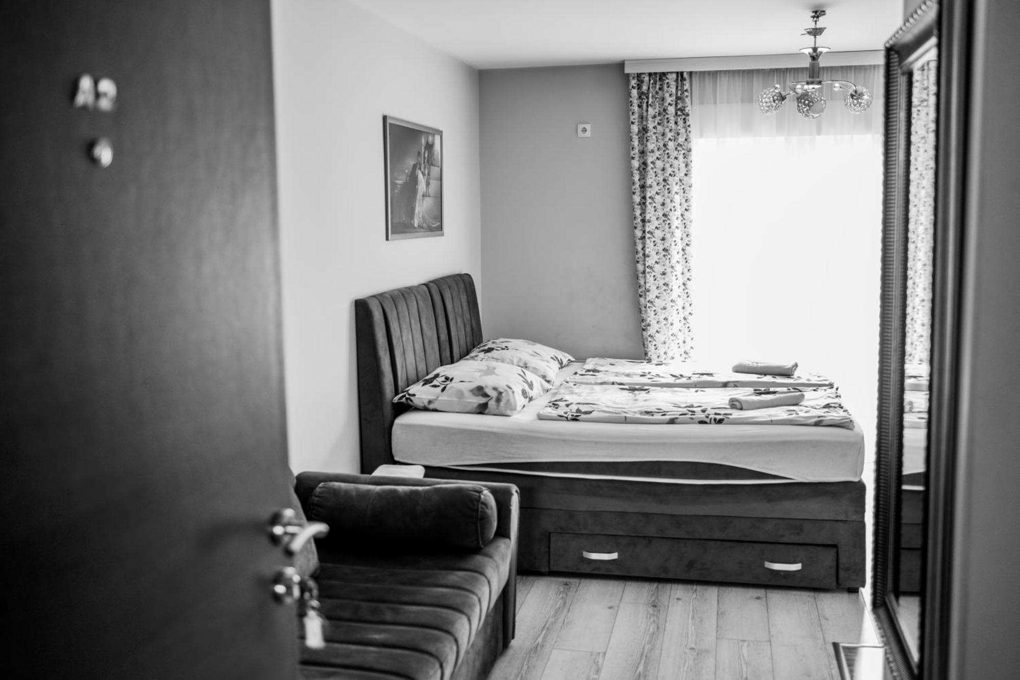 Bed and Breakfast Prenociste Park Modrica Esterno foto