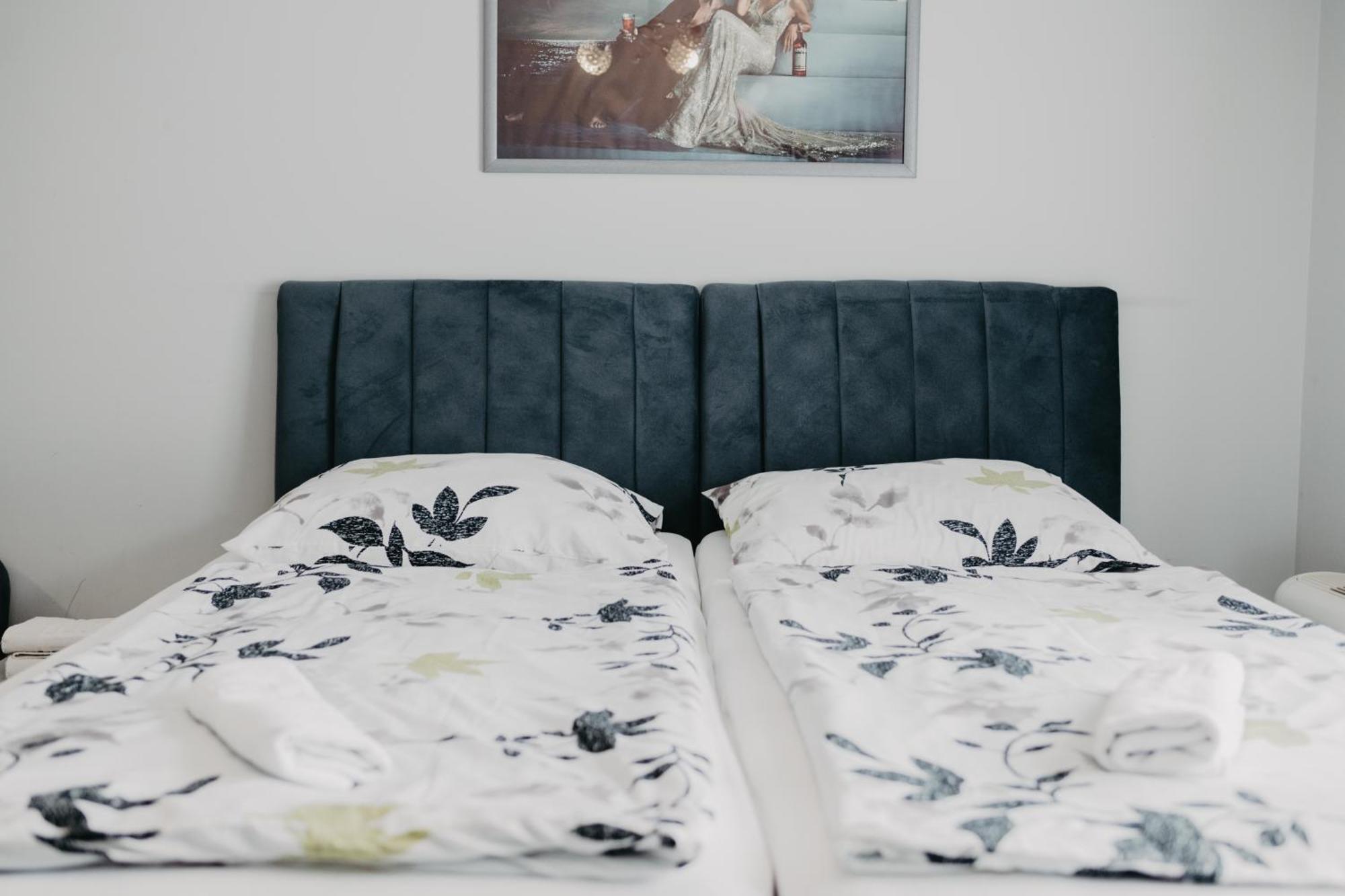 Bed and Breakfast Prenociste Park Modrica Esterno foto