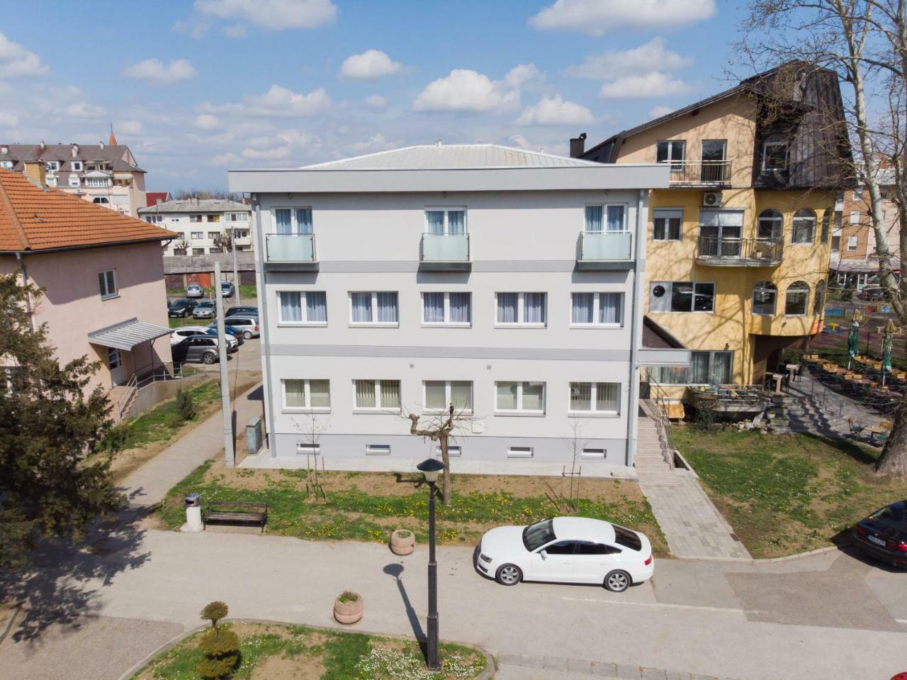 Bed and Breakfast Prenociste Park Modrica Esterno foto
