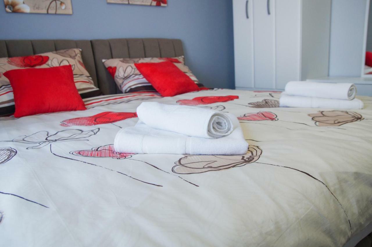 Bed and Breakfast Prenociste Park Modrica Esterno foto